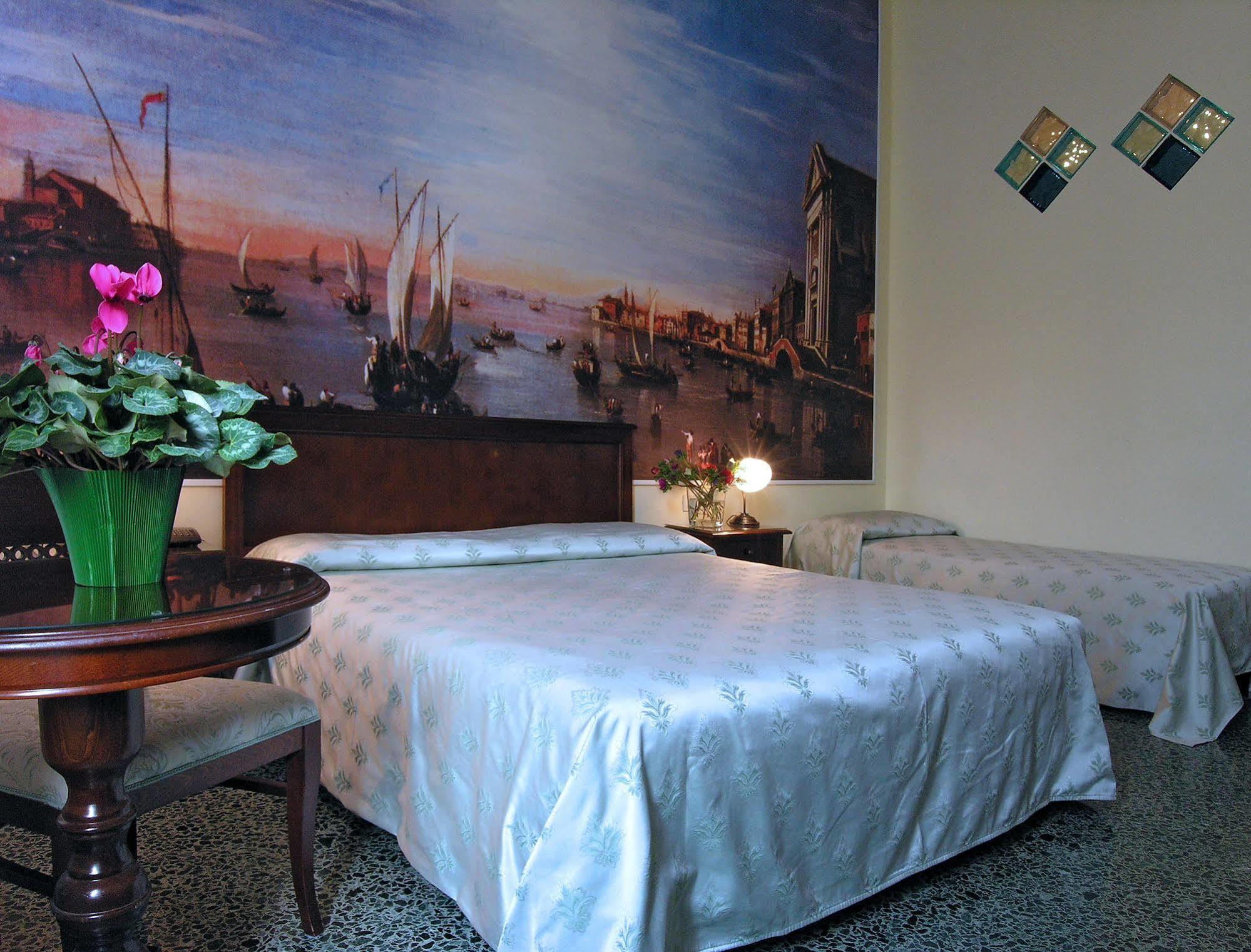 กา เชนโตปิเอเตร Hotel เวนิส ภายนอก รูปภาพ